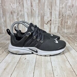 Nike Presto Running Shoes Comfortable Everyday Sneaker Black White 4Y womens 5.5